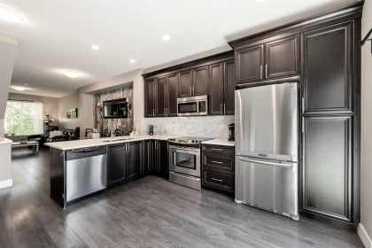 10 19180 65 Avenue, Surrey, BC