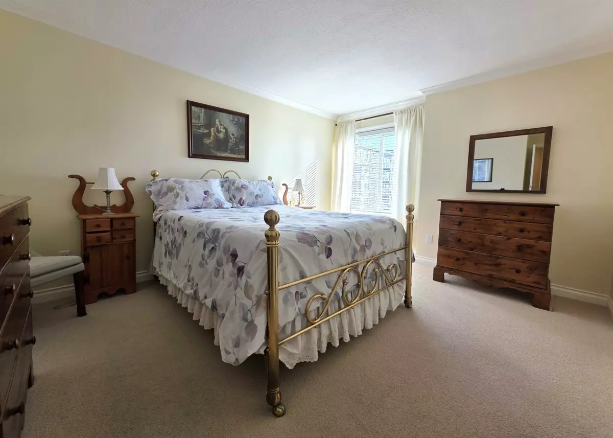 Bedroom 4 Photo of 301 17695 58 Avenue, Surrey, BC