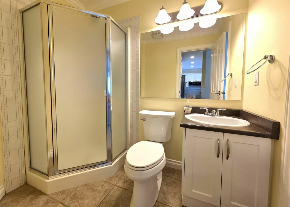 Mudroom Photo of 301 17695 58 Avenue, Surrey, BC