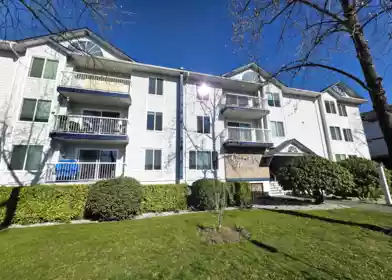 301 17695 58 Avenue, Surrey, BC