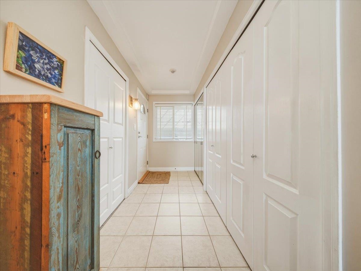 Bedroom 4 Photo of 303 15165 Marine Drive, White Rock, BC