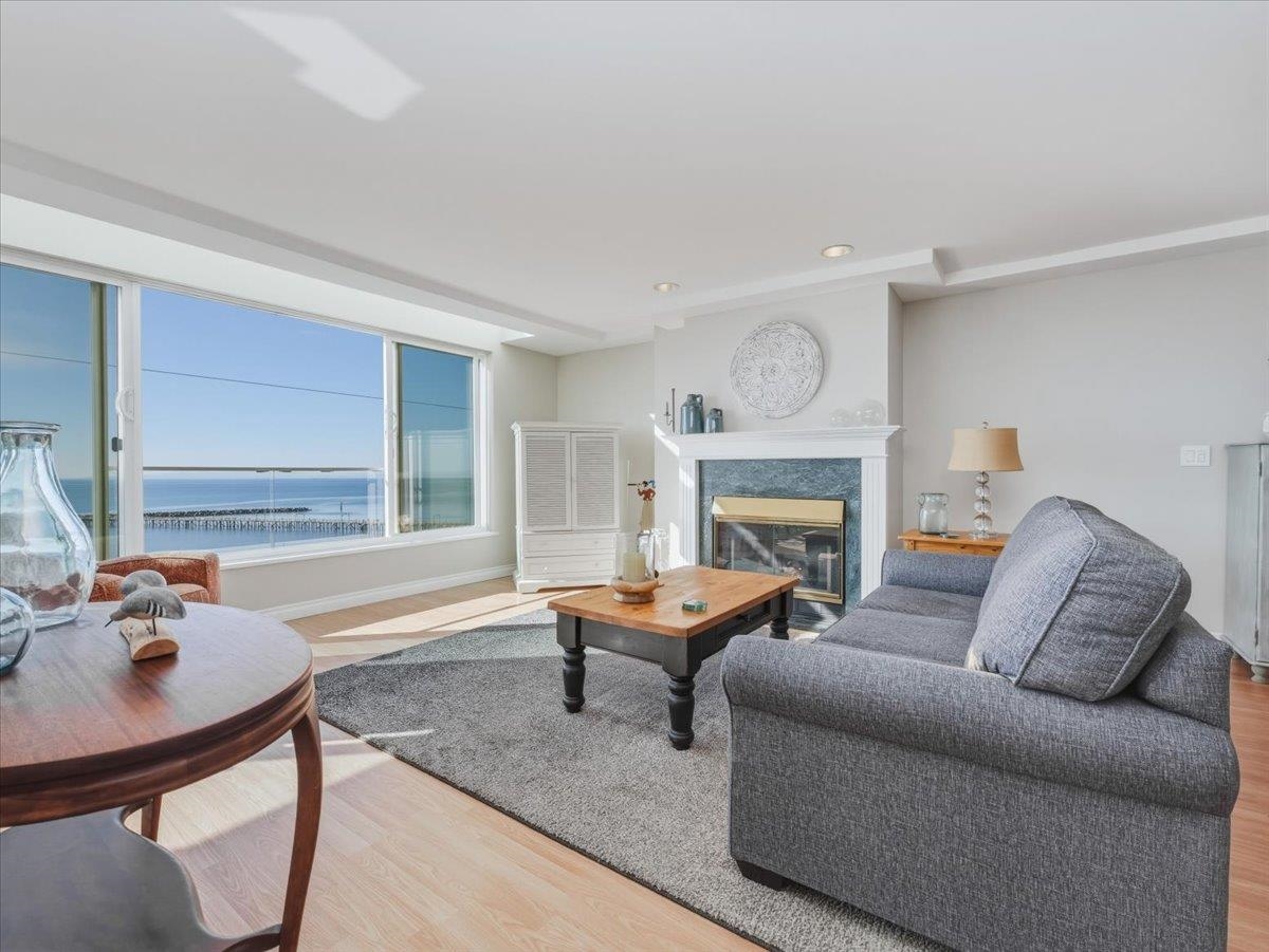 Exterior Rear Photo of 303 15165 Marine Drive, White Rock, BC