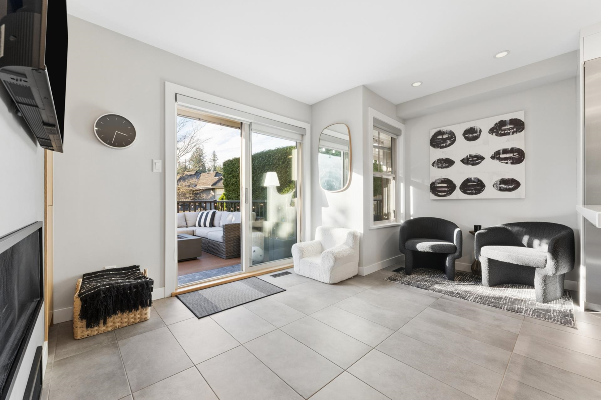 Bedroom 2 Photo of 5 1550 Larkhall Crescent, North Vancouver, BC