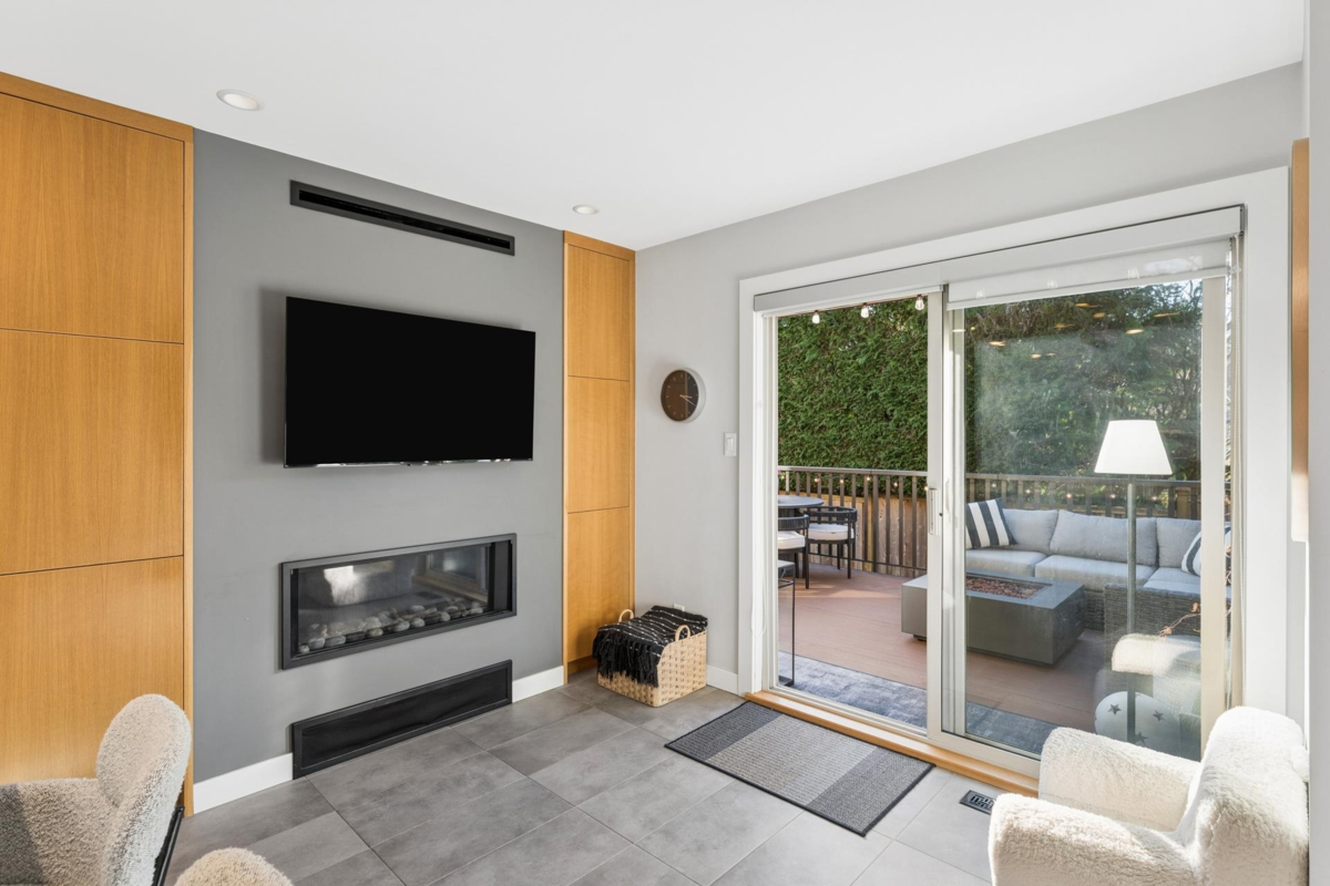 Bedroom 3 Photo of 5 1550 Larkhall Crescent, North Vancouver, BC