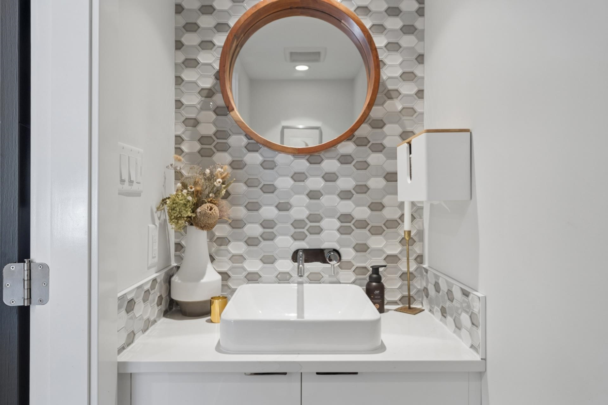 Bedroom 4 Photo of 5 1550 Larkhall Crescent, North Vancouver, BC