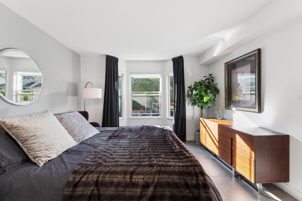 Powder Room Photo of 5 1550 Larkhall Crescent, North Vancouver, BC