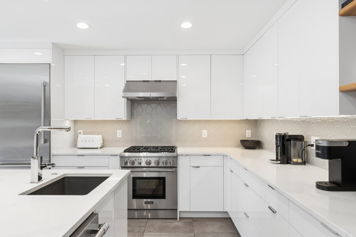 Primary Bedroom Photo of 5 1550 Larkhall Crescent, North Vancouver, BC