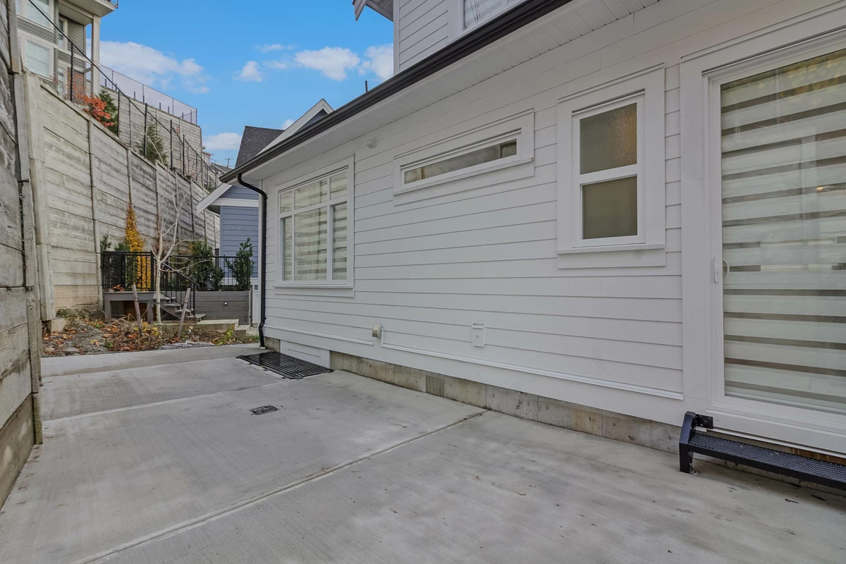 Outdoor Kitchen Photo of 11 4217 Old Clayburn Road, Abbotsford, BC