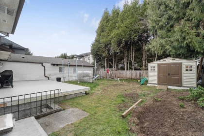 Mudroom Photo of 12957 98b Avenue, Surrey, BC