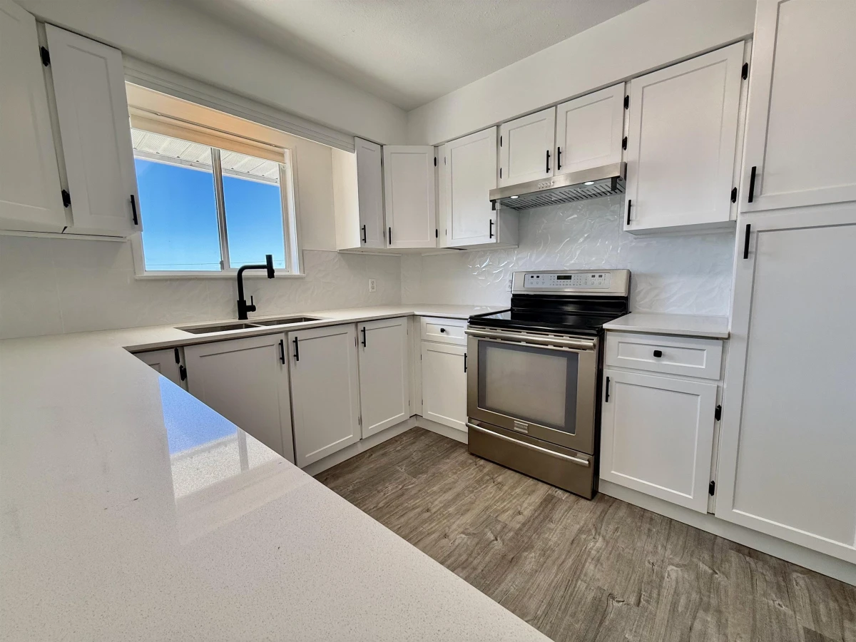 Dining Area Photo of 6472 Jasper Road, Sechelt, BC