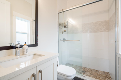 Entry Foyer Photo of 13530 60 Avenue, Surrey, BC