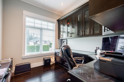 Hallway Photo of 13530 60 Avenue, Surrey, BC
