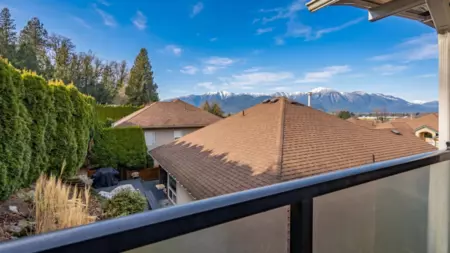 Swimming Pool Photo of 37 47470 Chartwell Drive, Chilliwack, BC