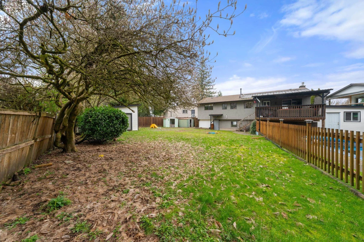 Family Room Photo of 20272 46a Avenue, Langley, BC