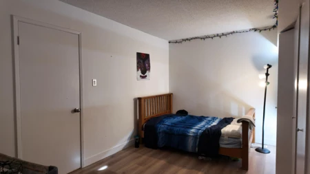 Hallway Photo of 89 13776 Central Avenue, Surrey, BC
