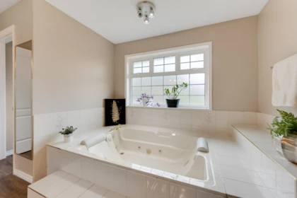 Entry Foyer Photo of 15929 113a Avenue, Surrey, BC