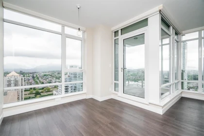 2204 2008 Rosser Avenue, Burnaby, BC, Burnaby — Apartment/Condo for sale