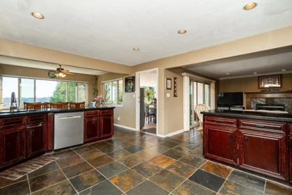 2562 Verbena Place, Coquitlam, BC, Coquitlam — Single Family Residence for sale
