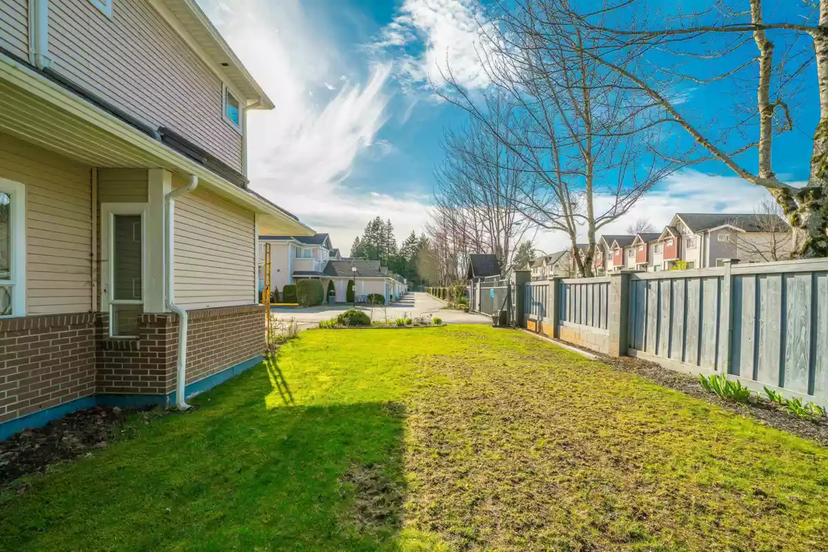 Family Room Photo of 101 14154 103 Avenue, Surrey, BC
