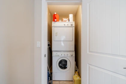 Hallway Photo of 15585 Goggs Avenue, White Rock, BC