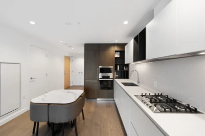 1801 6000 Mckay Avenue, Burnaby, BC, Burnaby — Apartment/Condo for sale