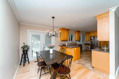 Kitchen Photo of 33450 Huggins Avenue, Abbotsford, BC