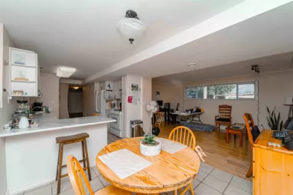 Laundry Room Photo of 33450 Huggins Avenue, Abbotsford, BC
