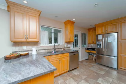 Pantry Photo of 33450 Huggins Avenue, Abbotsford, BC