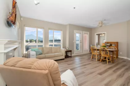 201 45734 Patten Avenue, Chilliwack, BC, Chilliwack — Apartment/Condo for sale