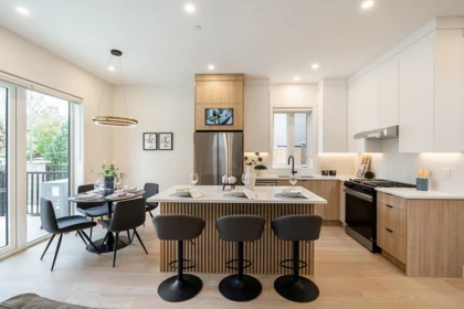 Kitchen Photo of 1 2248 E 48th Avenue, Vancouver, BC