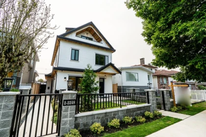 Outdoor Deck Photo of 1 2248 E 48th Avenue, Vancouver, BC