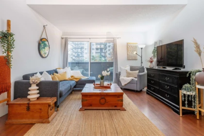 319 206 E 15th Street, North Vancouver, BC, North Vancouver — Apartment/Condo for sale