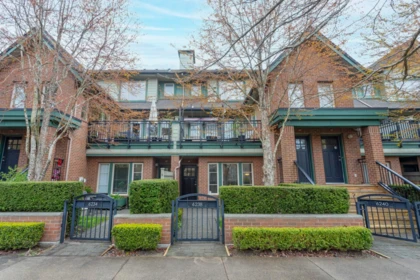 Garden / Landscaping Photo of 6238 Logan Lane, Vancouver, BC