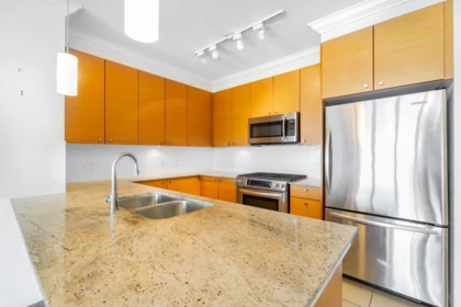 Kitchen Photo of 1605 7362 Elmbridge Way, Richmond, BC