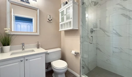 Guest Bathroom Photo of 6 5708 208 Street, Langley, BC