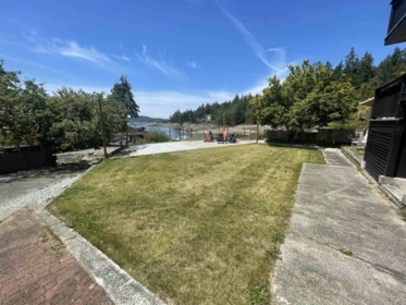 Hot Tub / Spa Photo of 5639 O'brian Road, Halfmoon Bay, BC