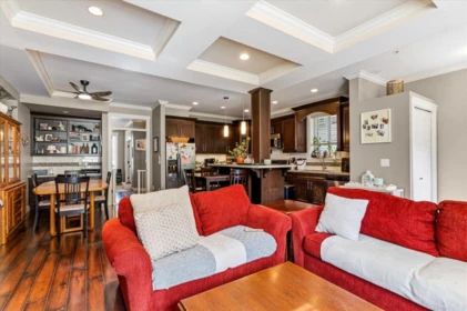 Entry Foyer Photo of 10576 Jackson Road, Maple Ridge, BC