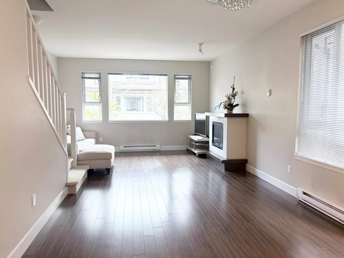Living Room Photo of 25 9551 Ferndale Road, Richmond, BC