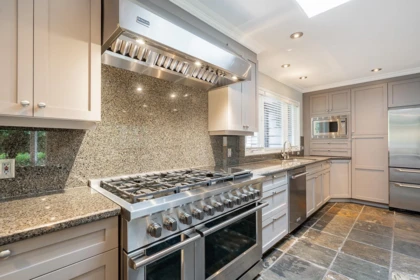 3980 Westridge Avenue, West Vancouver, BC, West Vancouver — Single Family Residence for sale