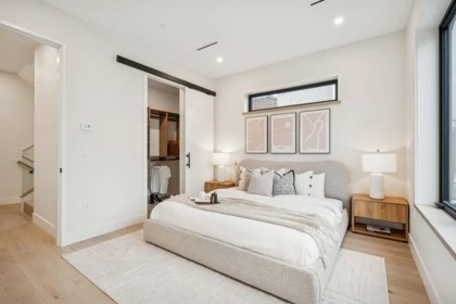 Hot Tub / Spa Photo of 1 448 W 20 Avenue, Vancouver, BC