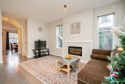 Primary Bedroom Photo of 37 3461 Princeton Avenue, Coquitlam, BC