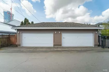 Pantry Photo of 5480 Cambie Street, Vancouver, BC