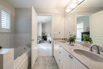Entry Foyer Photo of 25 2588 152 Street, Surrey, BC