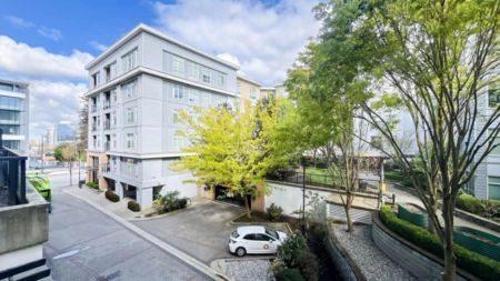 Office / Den Photo of 215 13733 107a Avenue, Surrey, BC