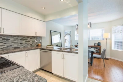 Breakfast Nook Photo of 27 1195 Falcon Drive, Coquitlam, BC