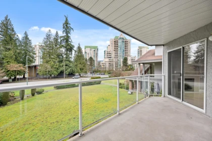 Kitchen Photo of 204 1171 Pipeline Road, Coquitlam, BC