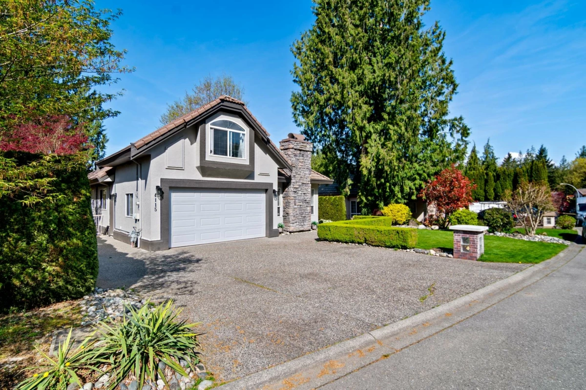 Living Room Photo of 4115 Belanger Drive, Abbotsford, BC
