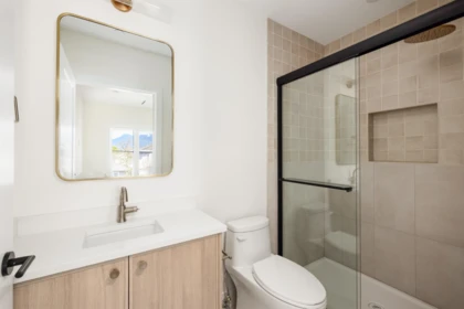 Powder Room Photo of 3143 E 19 Avenue, Vancouver, BC
