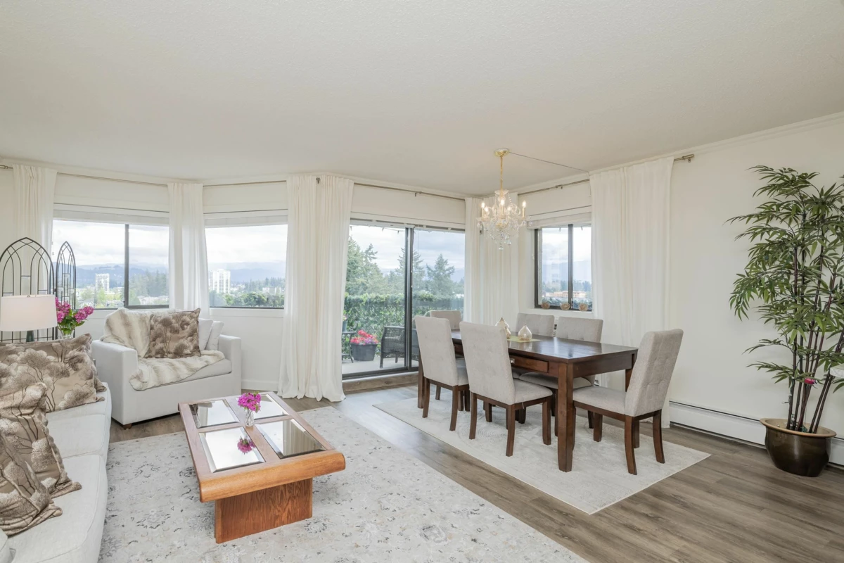 Dining Area Photo of 1015 31955 Old Yale Road, Abbotsford, BC