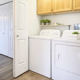 Mudroom Photo of 1015 31955 Old Yale Road, Abbotsford, BC